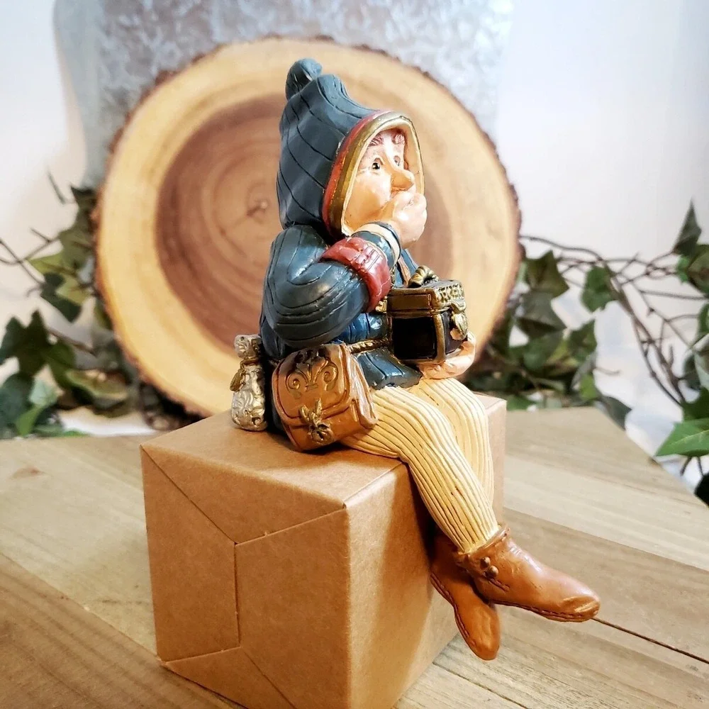 The Keeper Of Secrets Mantle or Shelf Figurine Shenandoah New Old Stock NIB
